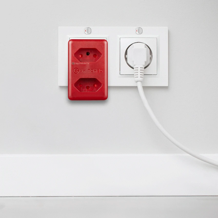 Switched High Surge 2-Way Network Router Safe Adaptor - Image 11