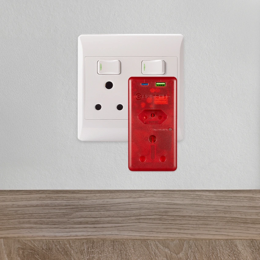 Switched High Surge Multi Adaptor with USB + Type-C PD20W - Image 8