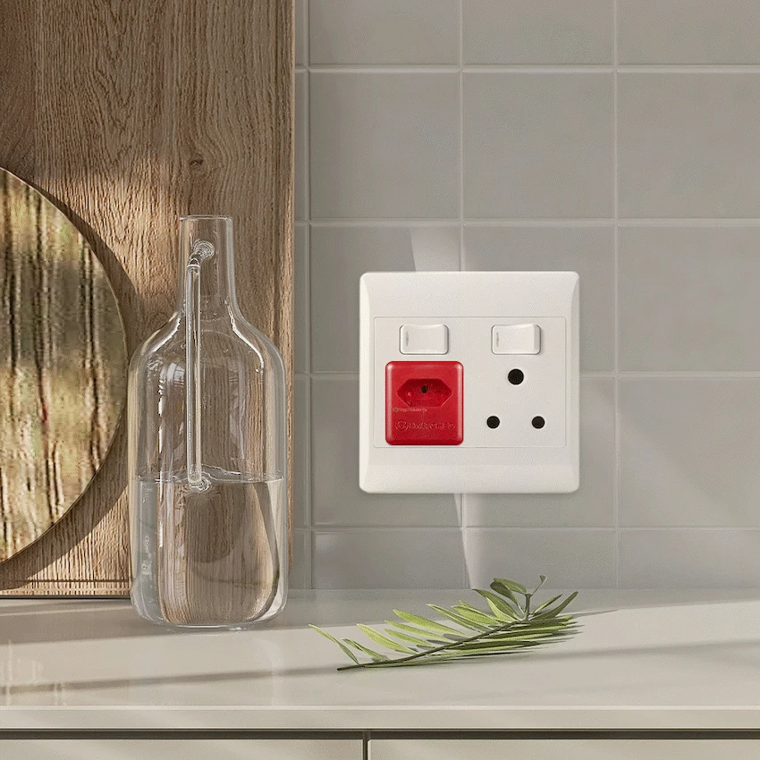 SWITCHED 1 Way High Surge Network Safe Adaptor - Image 8